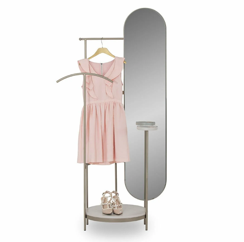BLUSH GİYİNME ODASI
